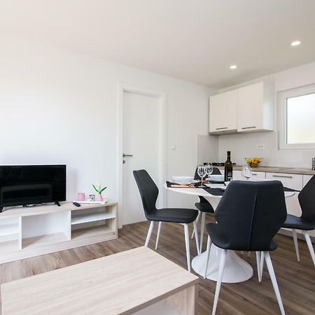 Luxury Mobile Homes Liza2 Biograd Na Moru Esterno foto