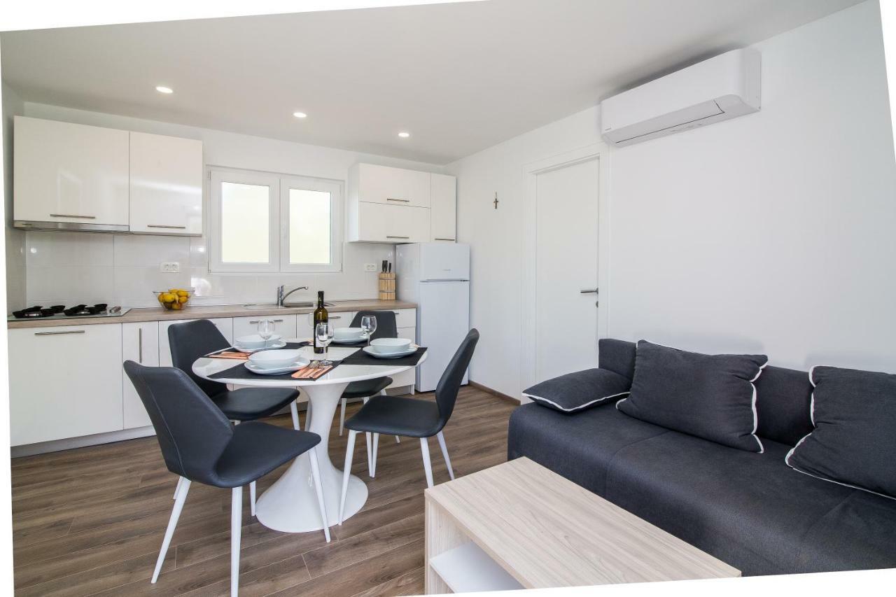 Luxury Mobile Homes Liza2 Biograd Na Moru Esterno foto