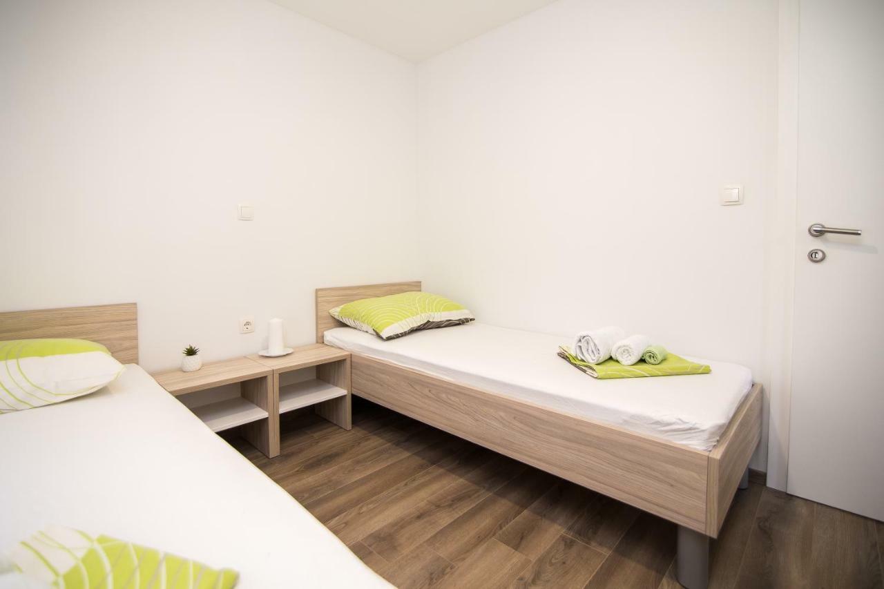 Luxury Mobile Homes Liza2 Biograd Na Moru Esterno foto