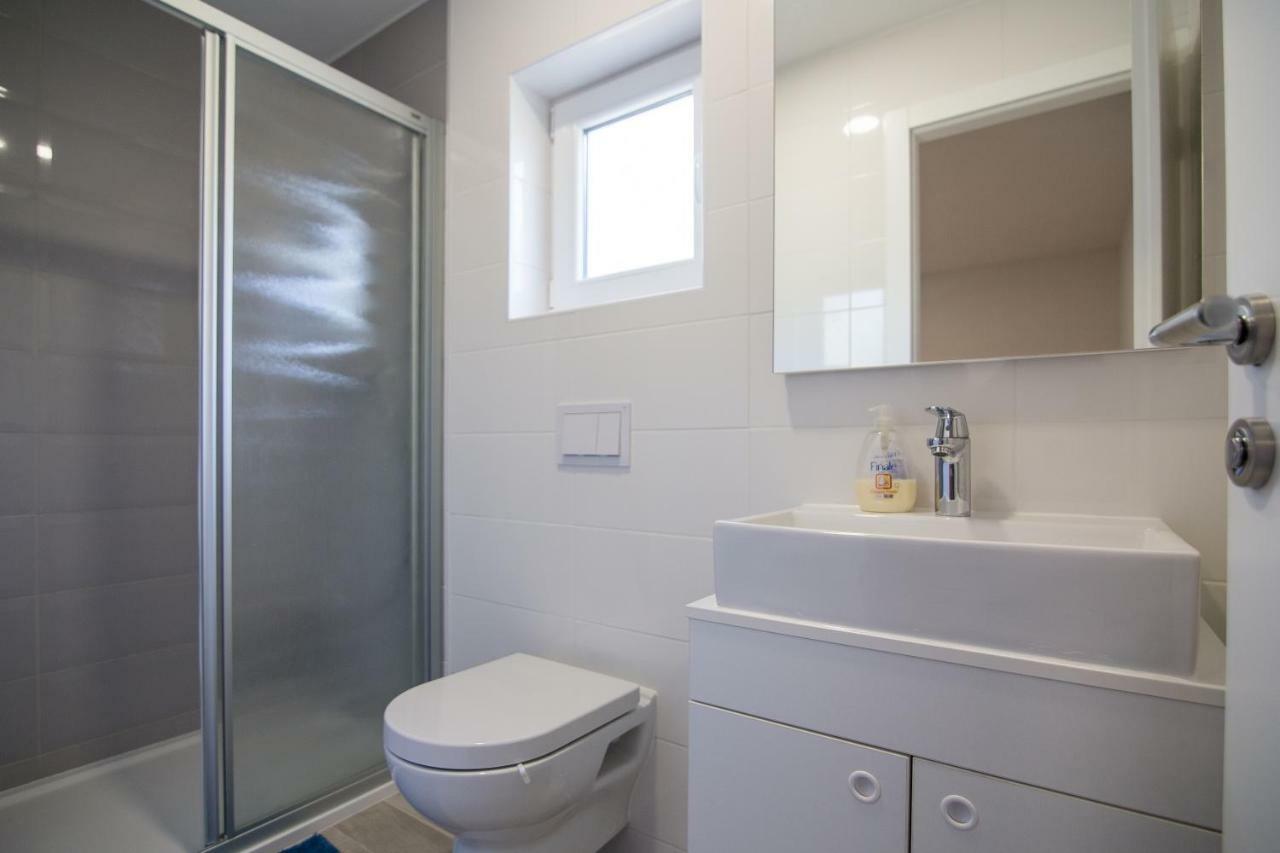 Luxury Mobile Homes Liza2 Biograd Na Moru Esterno foto